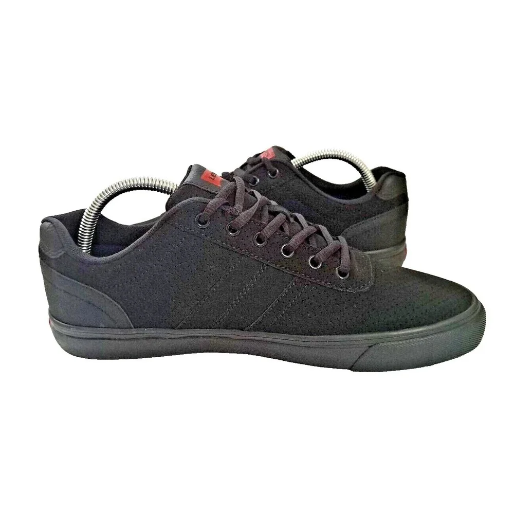 Levi's Sneakers Men's‎ Size 9 Black Lace Up Casual Athletic Logo Pre-owned